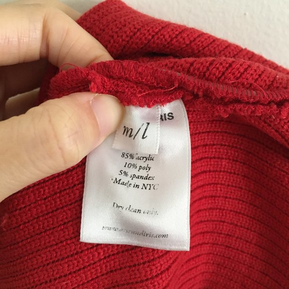 ❌SOLD❌ Orseund Iris Chunky Knit Cropped Turtleneck Red - Picture 5 of 7